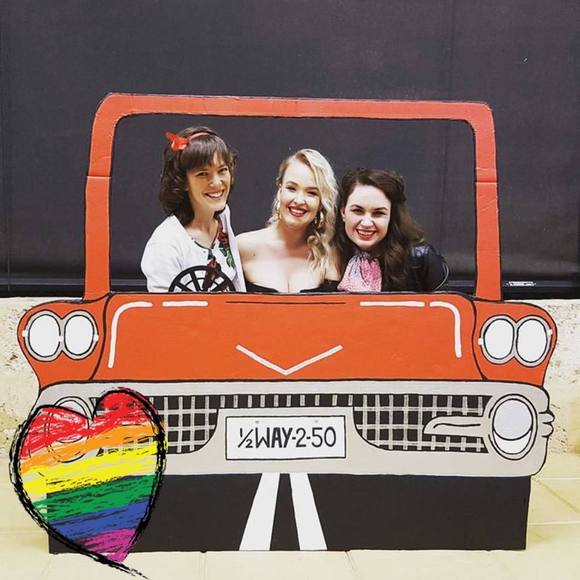 Meet your Posher, Erin - Picture 1 of 1